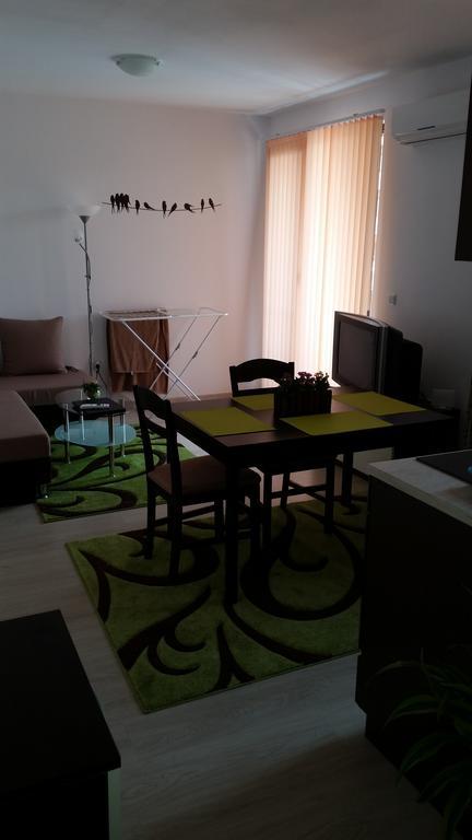 Villa Victory Apartments เนเซบาร์ ภายนอก รูปภาพ