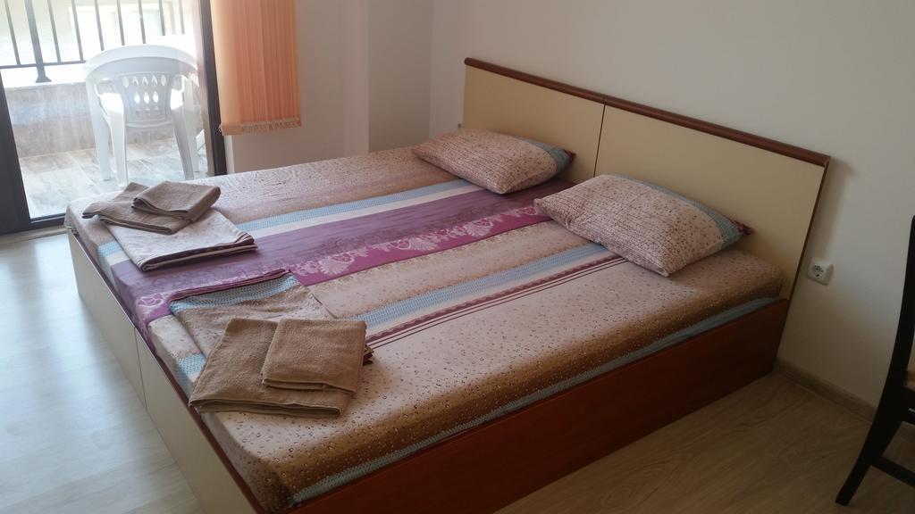 Villa Victory Apartments เนเซบาร์ ภายนอก รูปภาพ